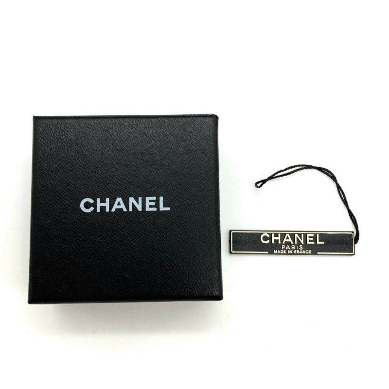 CHANELアクリルリング
