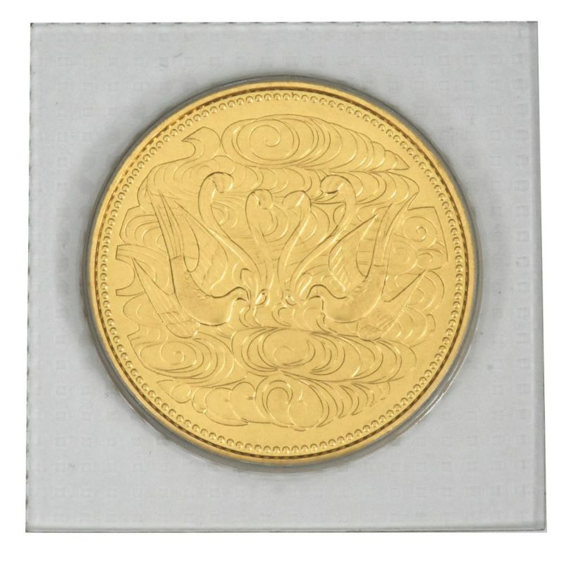 十万円 天皇陛下御在位六十年 昭和六十一年 金貨 20g ユニセックス【中古】【美品】 天皇陛下 御在位六十年記念 10万円 金貨幣 昭和61年 純金 20g