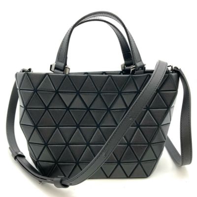 バオバオ イッセイミヤケ BAOBAO ISSEY MIYAKE クリスタルマット トップハンドル ハンドバッグ BB03 AG313 PU ブラック【中古】